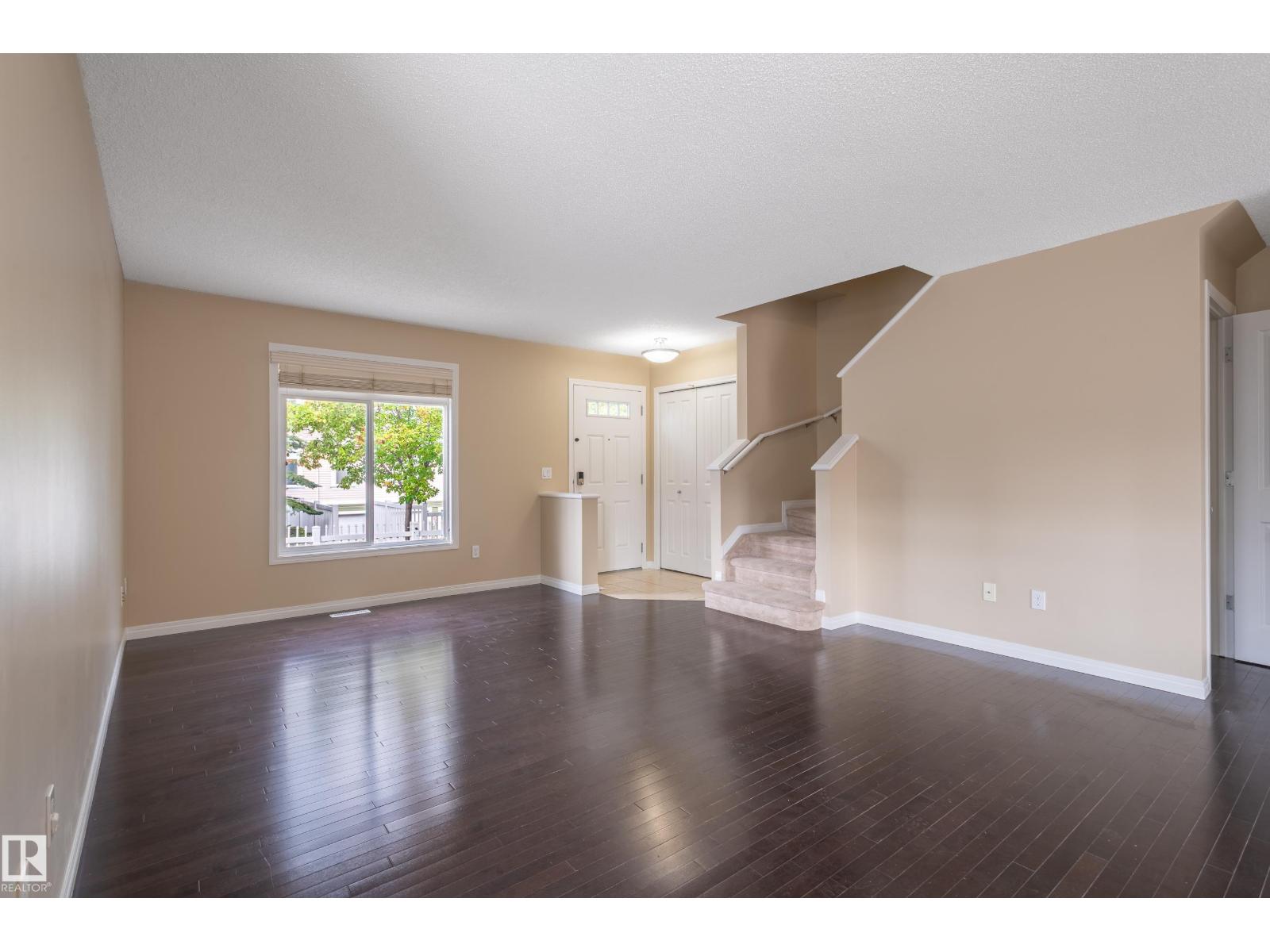 Photo 9 of 124 1804 70 St Sw, Edmonton AB