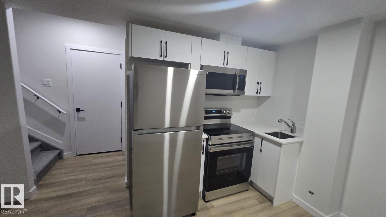 Photo 2 of Basement 338 Munn Way, Leduc AB