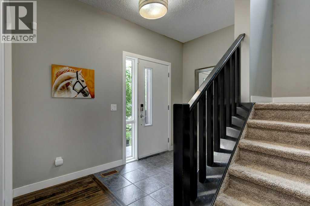 Photo 3 of 164 Walden Square Se, Calgary AB