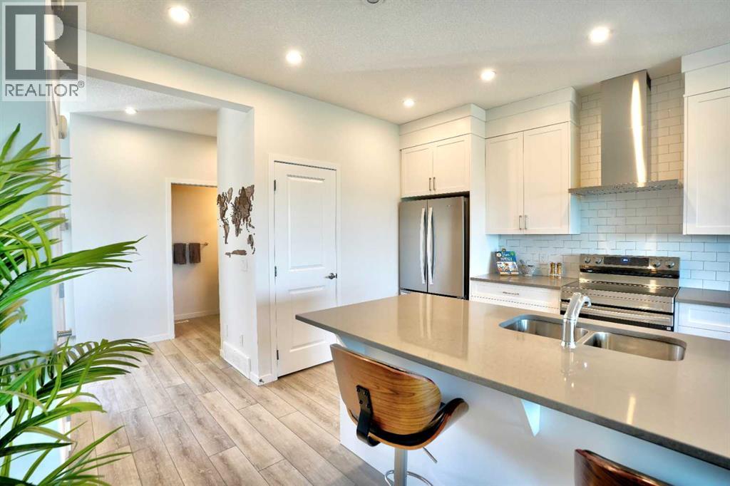 Photo 8 of 876 Seton Circle Se, Calgary AB