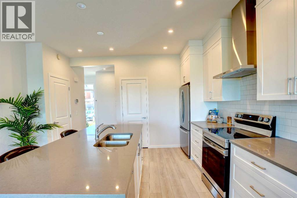Photo 3 of 876 Seton Circle Se, Calgary AB