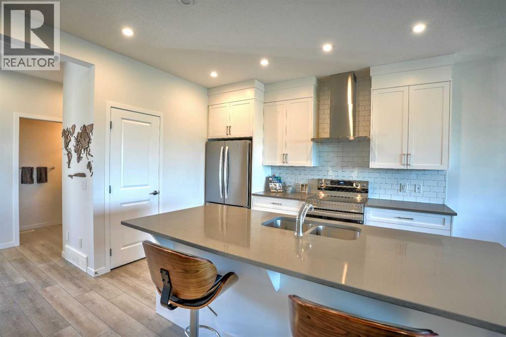 Photo 4 of 876 Seton Circle Se, Calgary AB