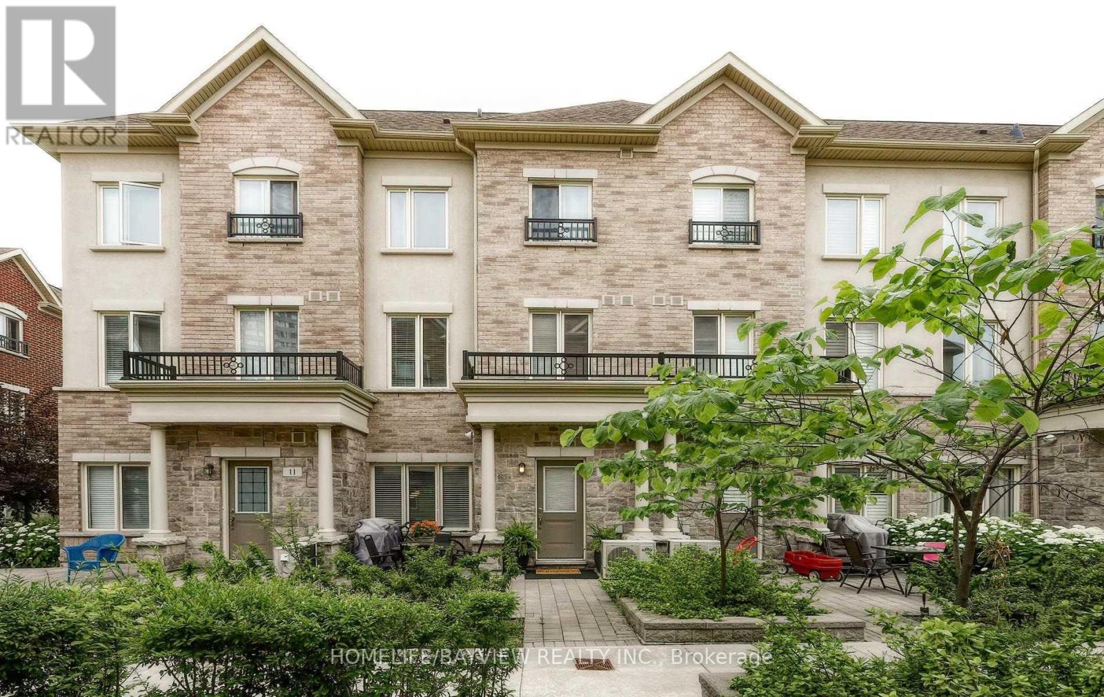 Photo 19 of Th 12 25 Coneflower Crescent, Toronto ON