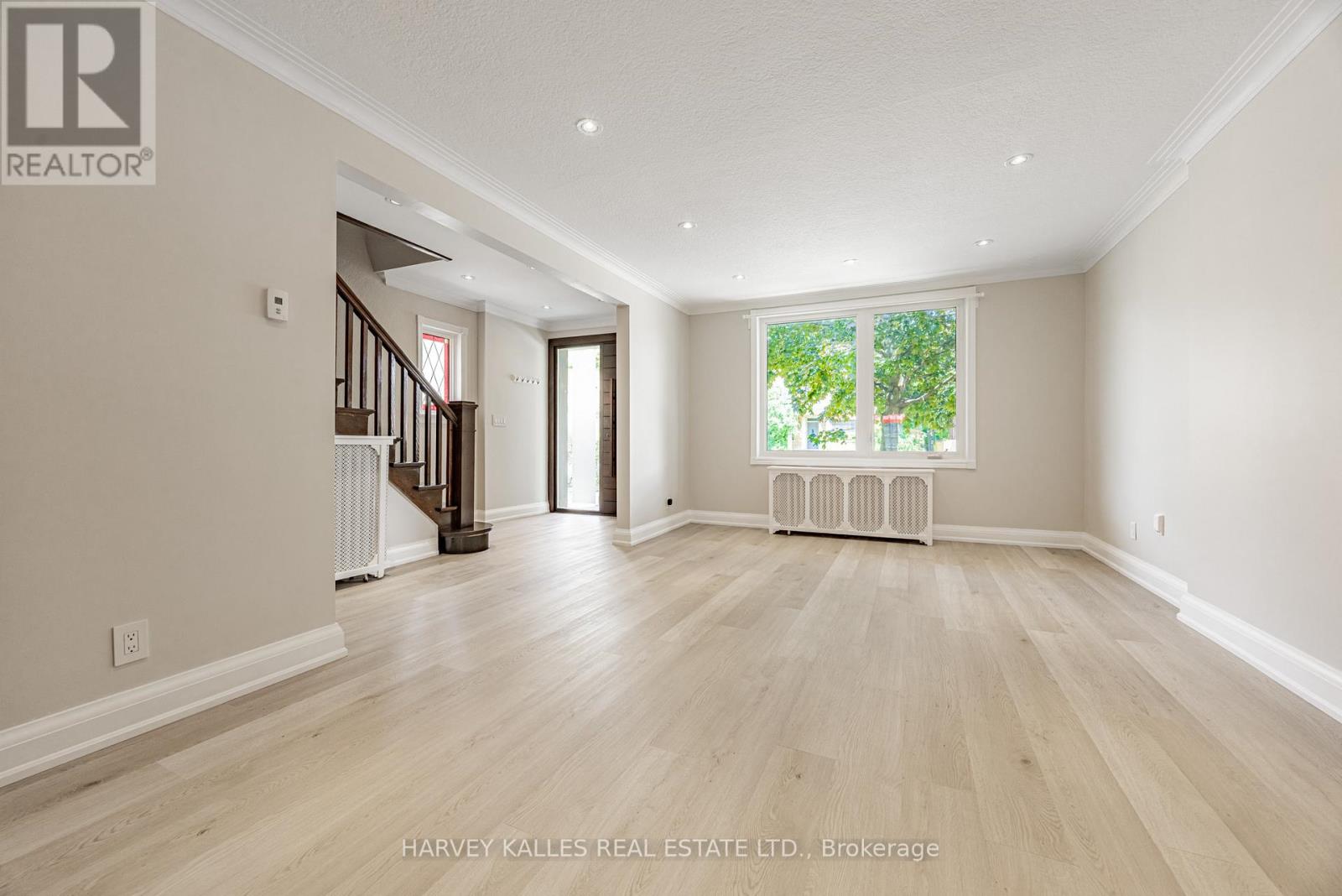Photo 11 of 1836 Bathurst Street, Toronto ON