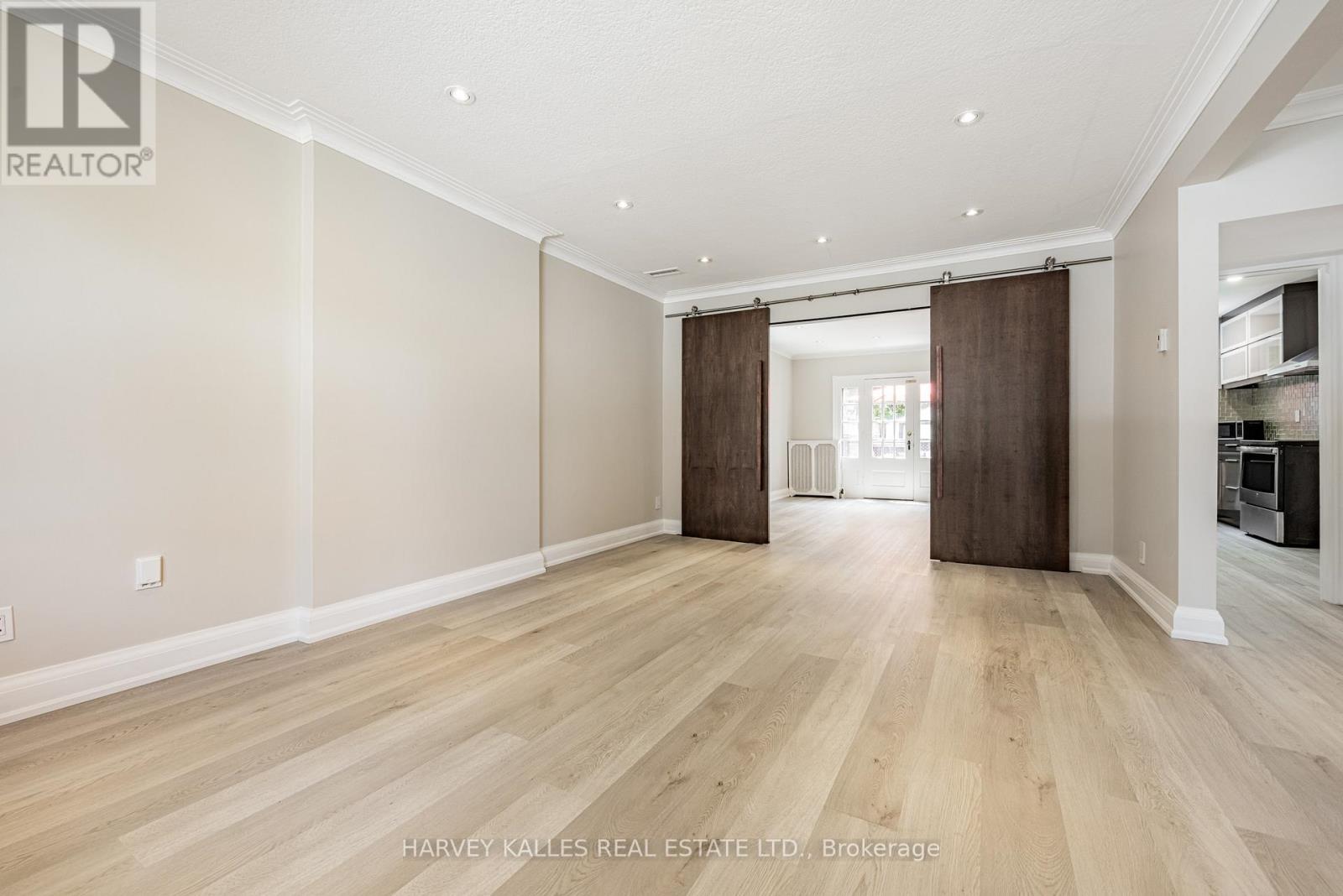 Photo 13 of 1836 Bathurst Street, Toronto ON