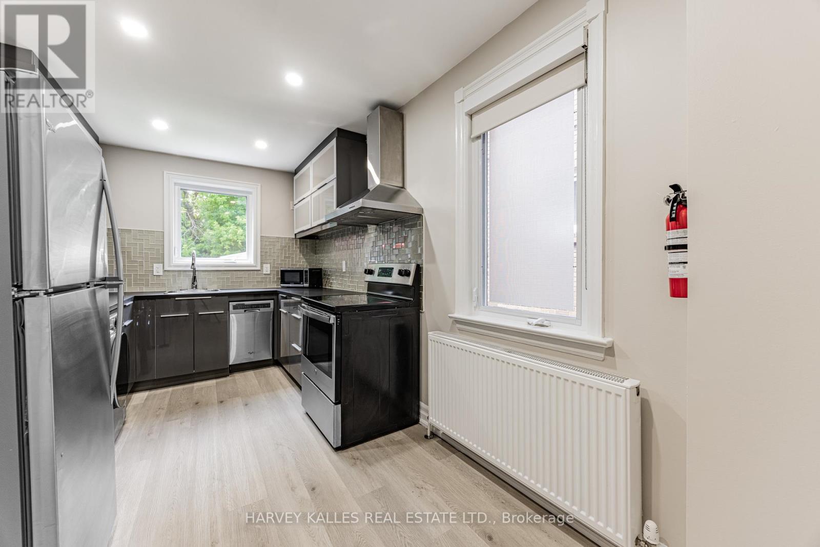Photo 17 of 1836 Bathurst Street, Toronto ON