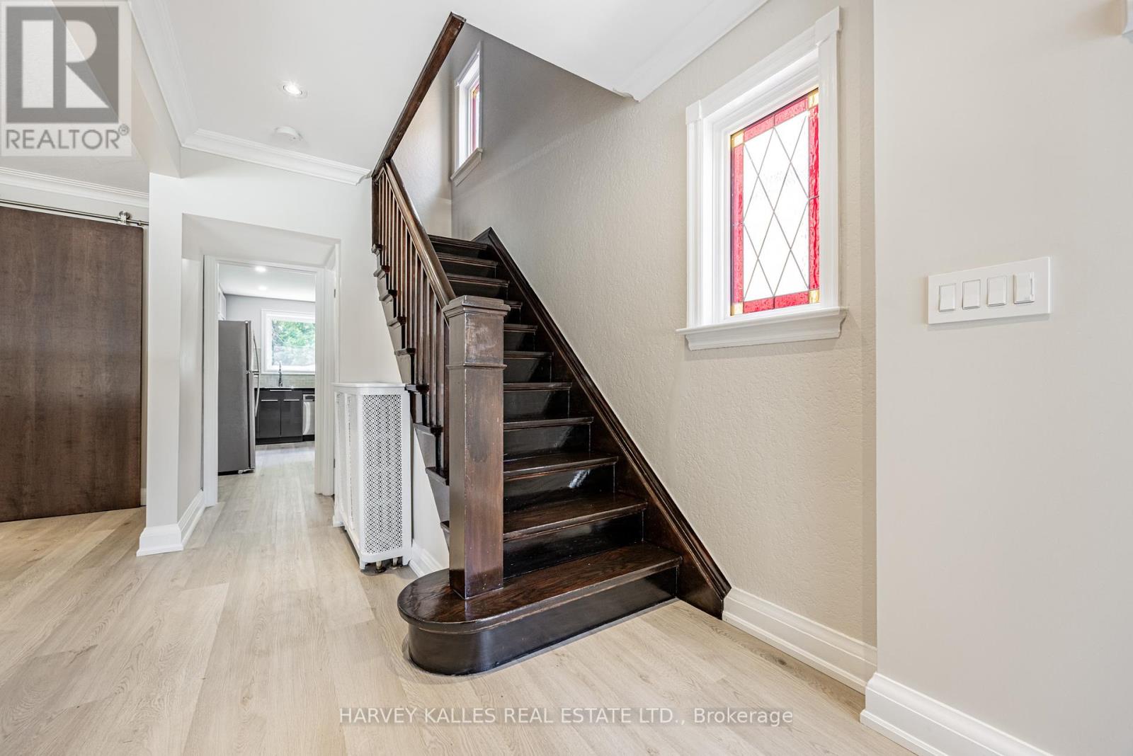 Photo 6 of 1836 Bathurst Street, Toronto ON