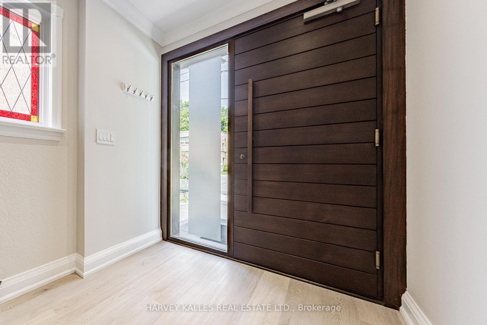 Photo 9 of 1836 Bathurst Street, Toronto ON