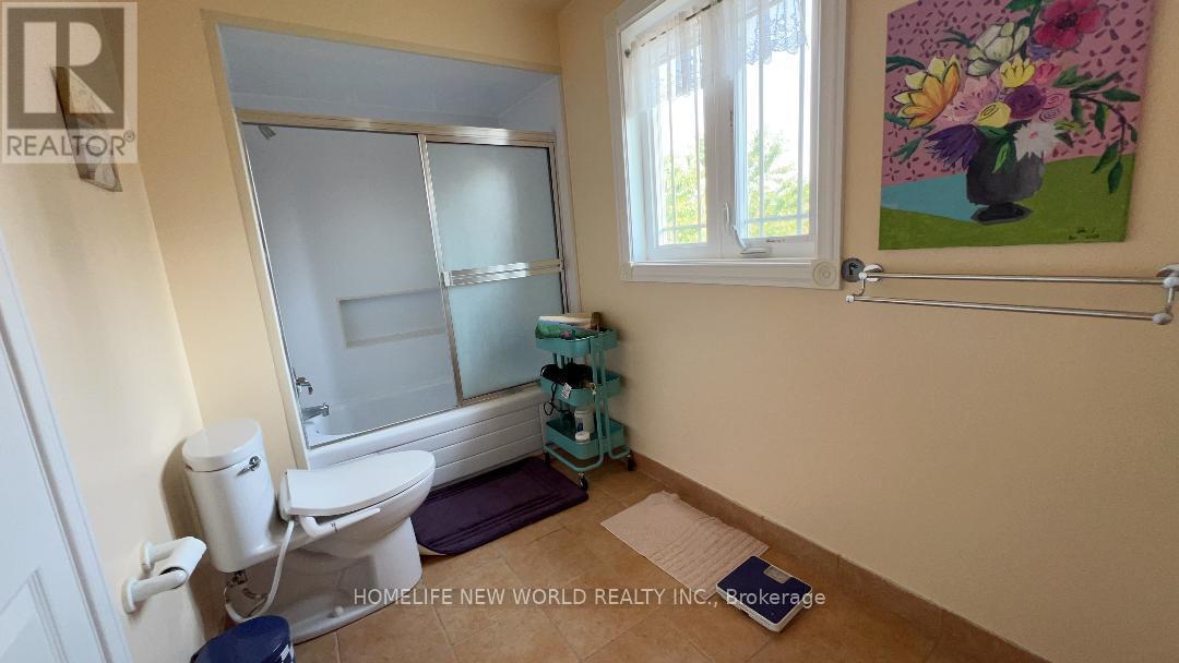 Photo 4 of 38 Marcelline King Room Crescent, Toronto ON