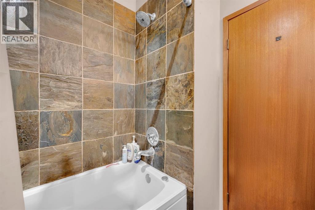 Multi-family House Bi-level for Sale in  Vance Place NW Varsity Calgary 