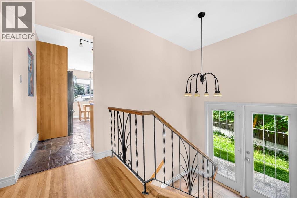 Multi-family House Bi-level for Sale in  Vance Place NW Varsity Calgary 