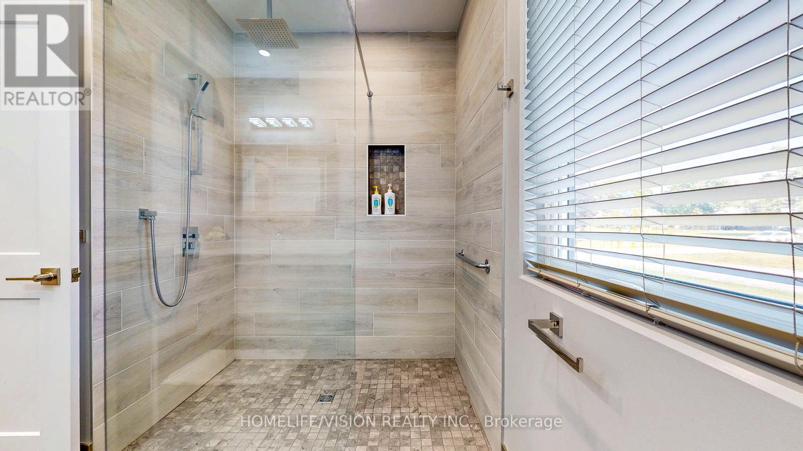 Photo 25 of 740 Midland Avenue, Tay ON