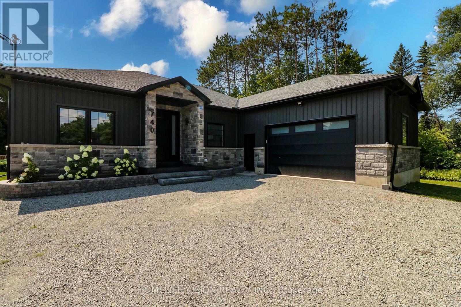 Photo 1 of 740 Midland Avenue, Tay ON