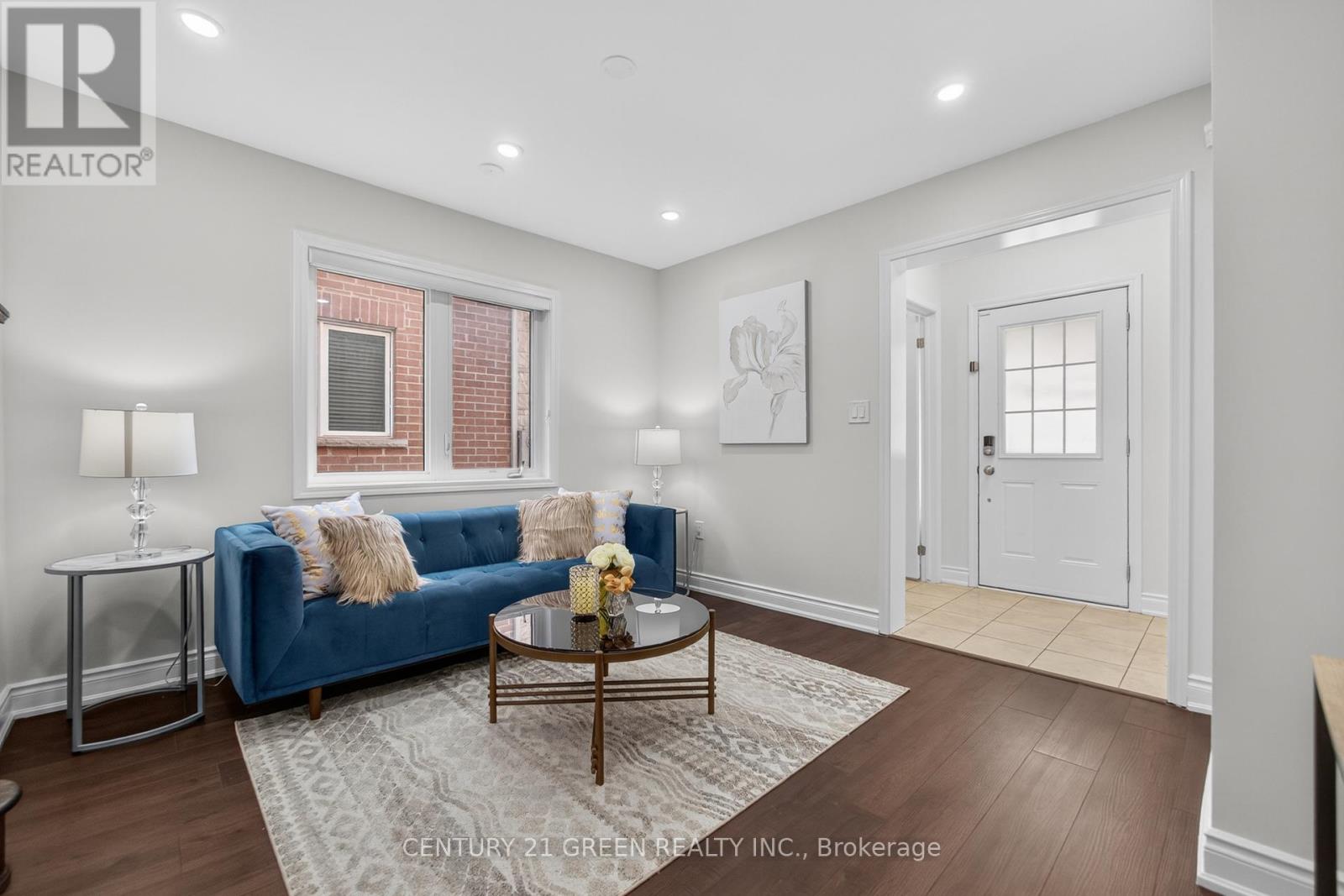 Photo 6 of 118 Bond Head Court, Milton ON