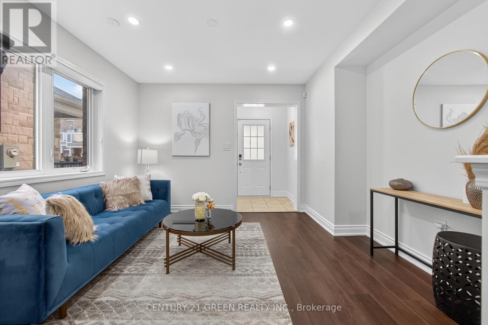 Photo 7 of 118 Bond Head Court, Milton ON
