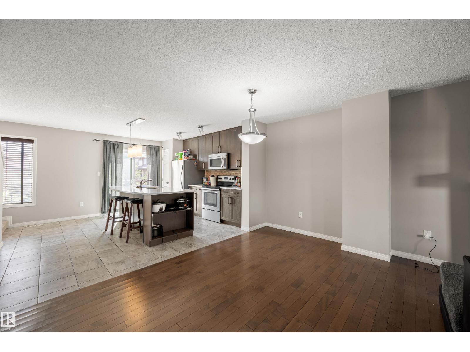 Photo 1 of 4021 Orchards Dr Sw, Edmonton AB