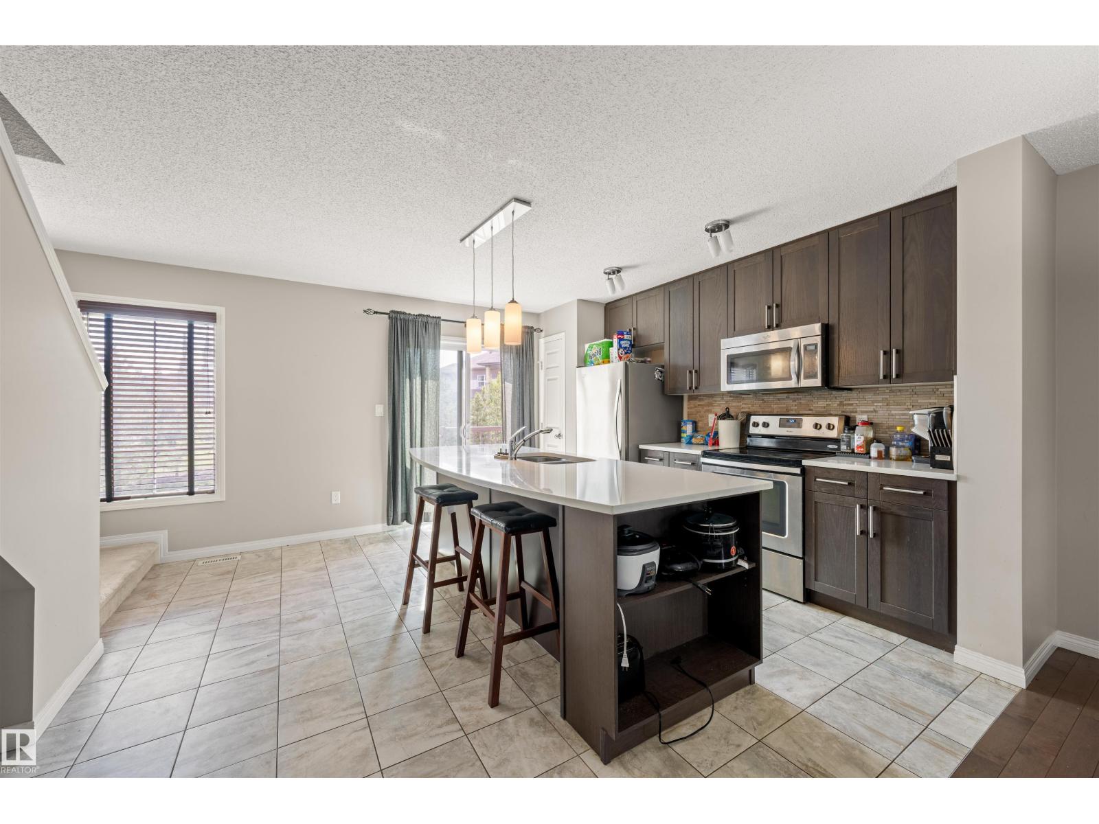 Photo 8 of 4021 Orchards Dr Sw, Edmonton AB