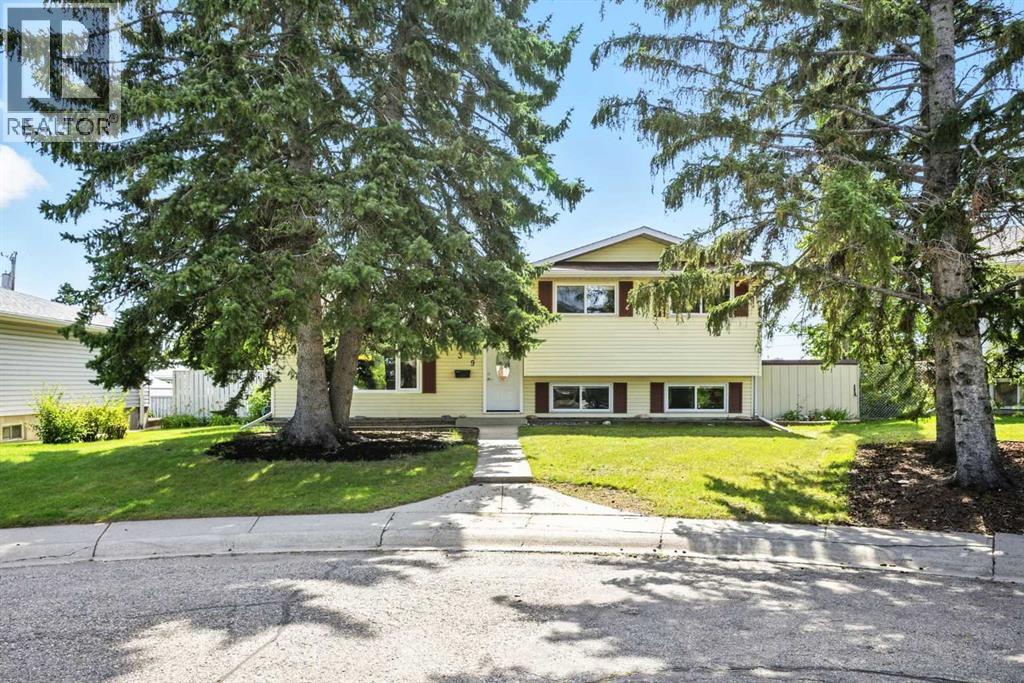 139 Huntford Green NE, Calgary, Alberta