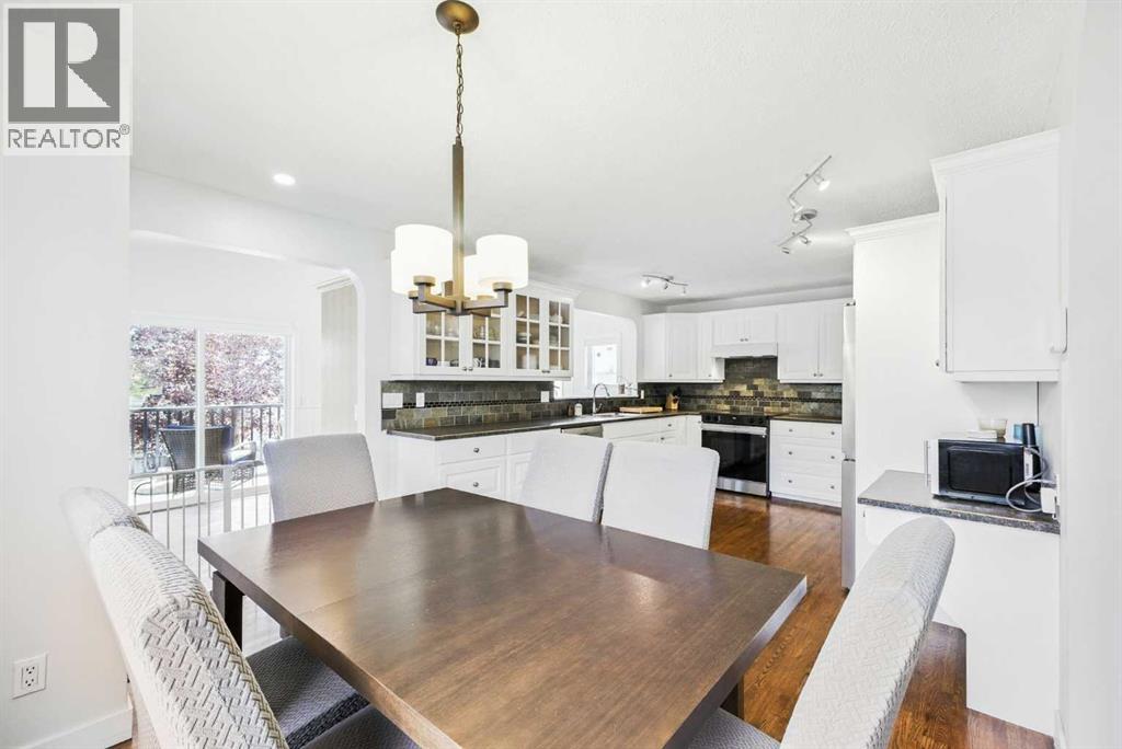 Single Family House 3 Level for Sale in  Huntford Green NE Huntington Hills Calgary 