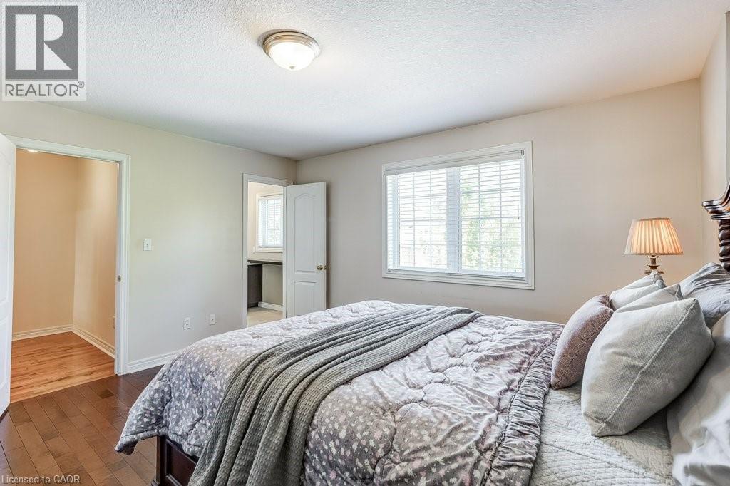 Photo 16 of 4134 Medland Drive, Burlington ON