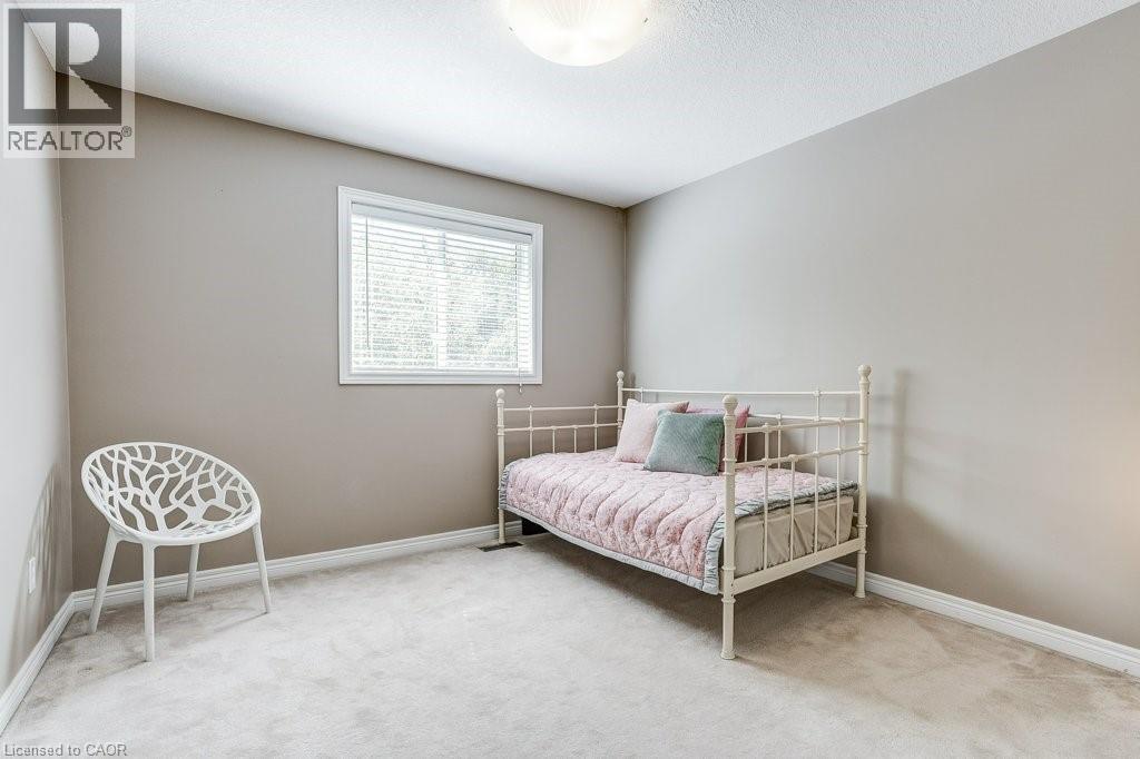 Photo 19 of 4134 Medland Drive, Burlington ON