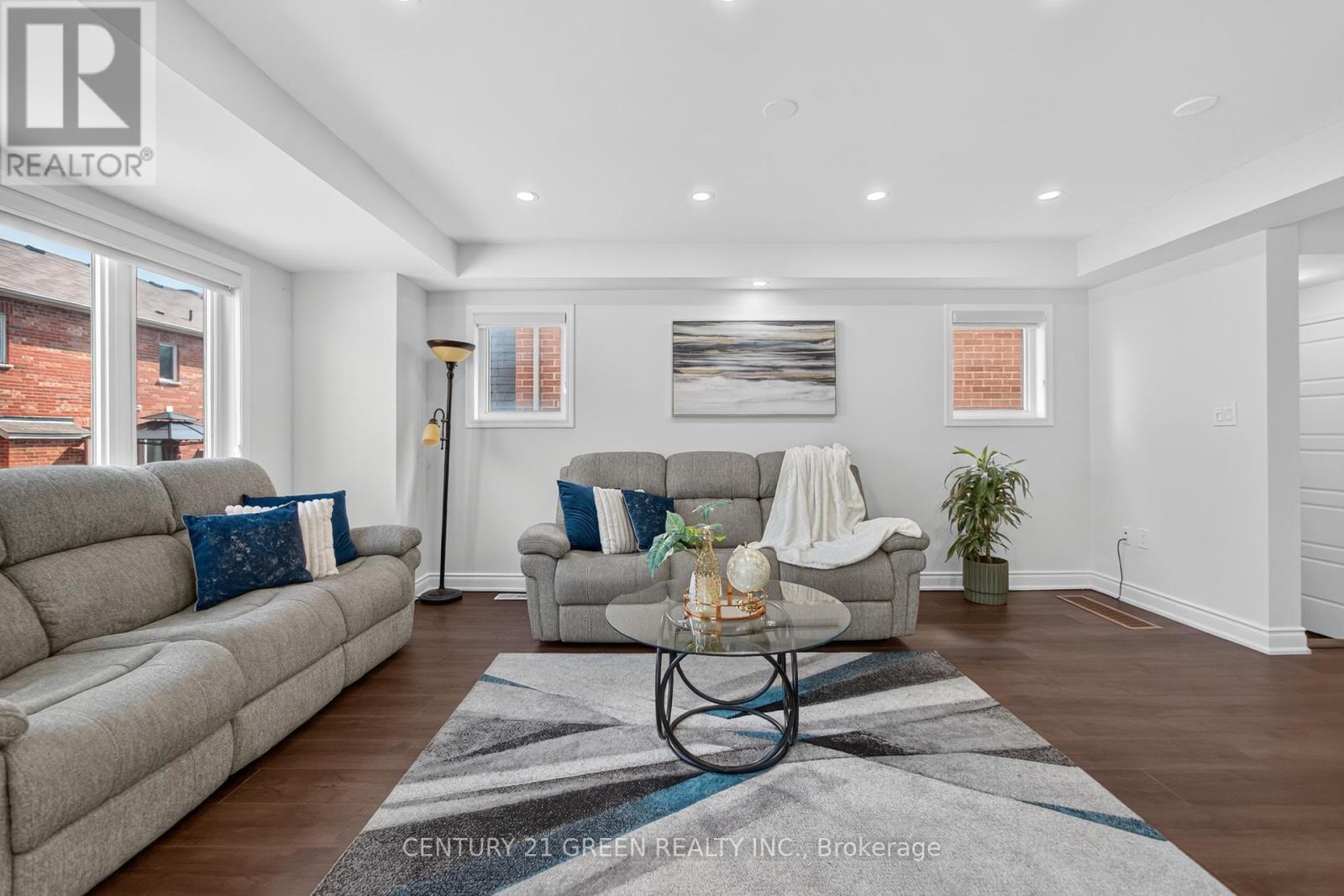 Photo 15 of 118 Bond Head Court, Milton ON
