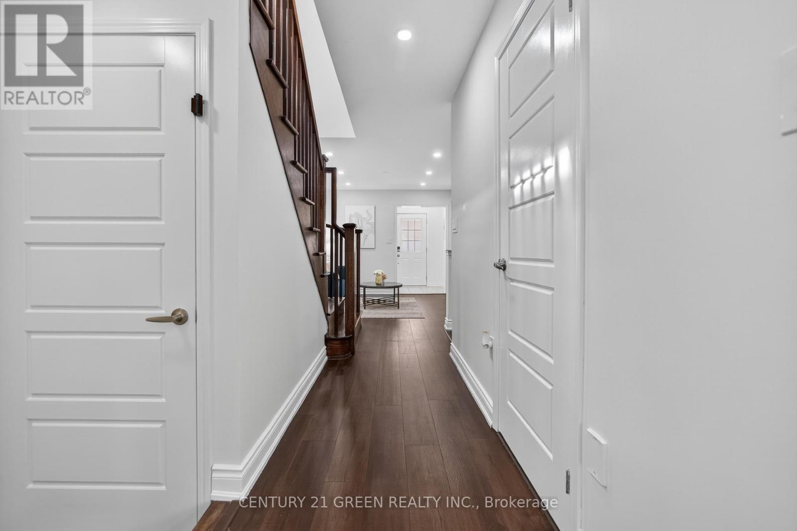 Photo 10 of 118 Bond Head Court, Milton ON
