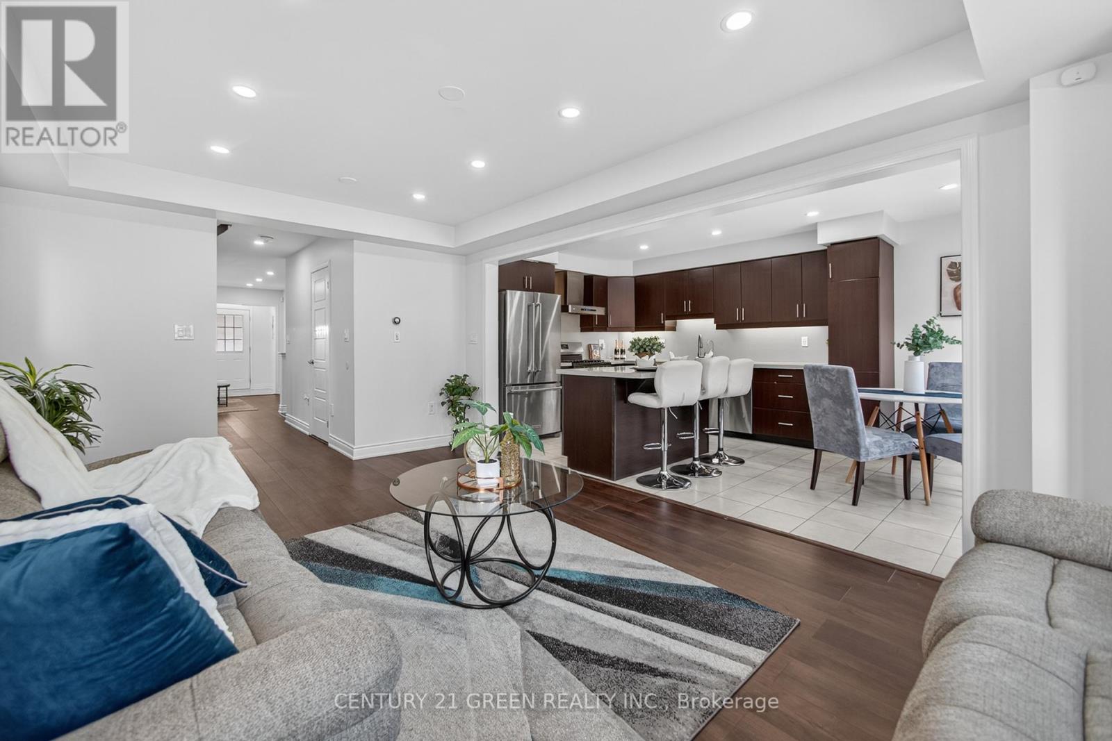 Photo 14 of 118 Bond Head Court, Milton ON