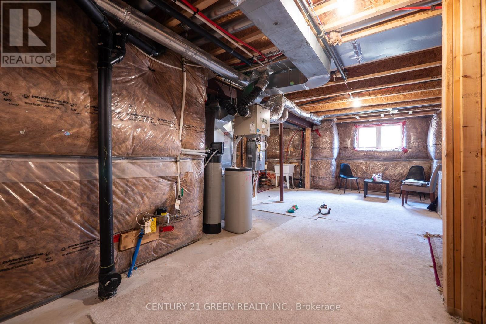 Photo 35 of 118 Bond Head Court, Milton ON