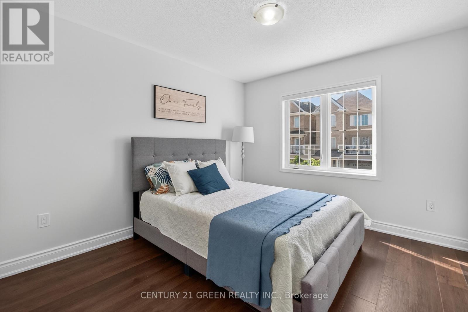 Photo 27 of 118 Bond Head Court, Milton ON