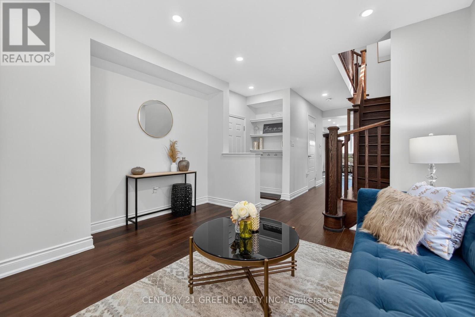 Photo 8 of 118 Bond Head Court, Milton ON