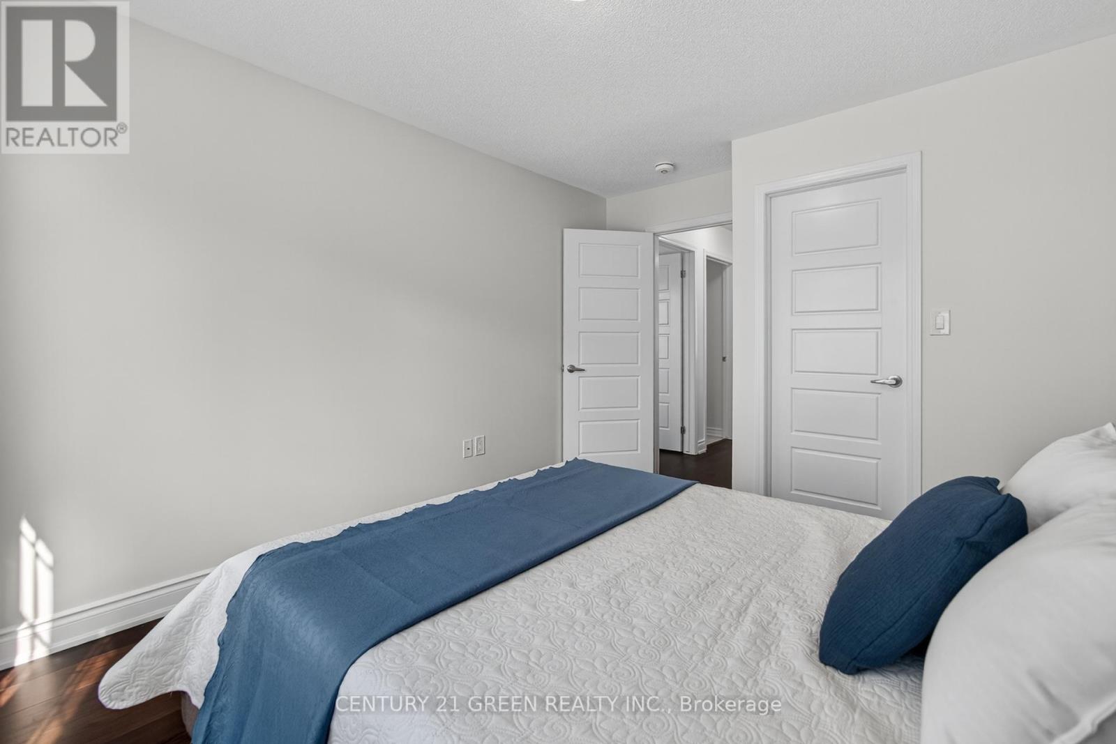 Photo 28 of 118 Bond Head Court, Milton ON