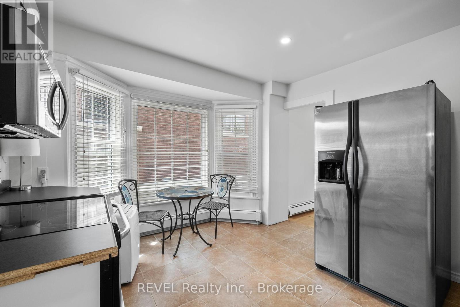 Photo 16 of 5408 Ontario Avenue, Niagara Falls ON
