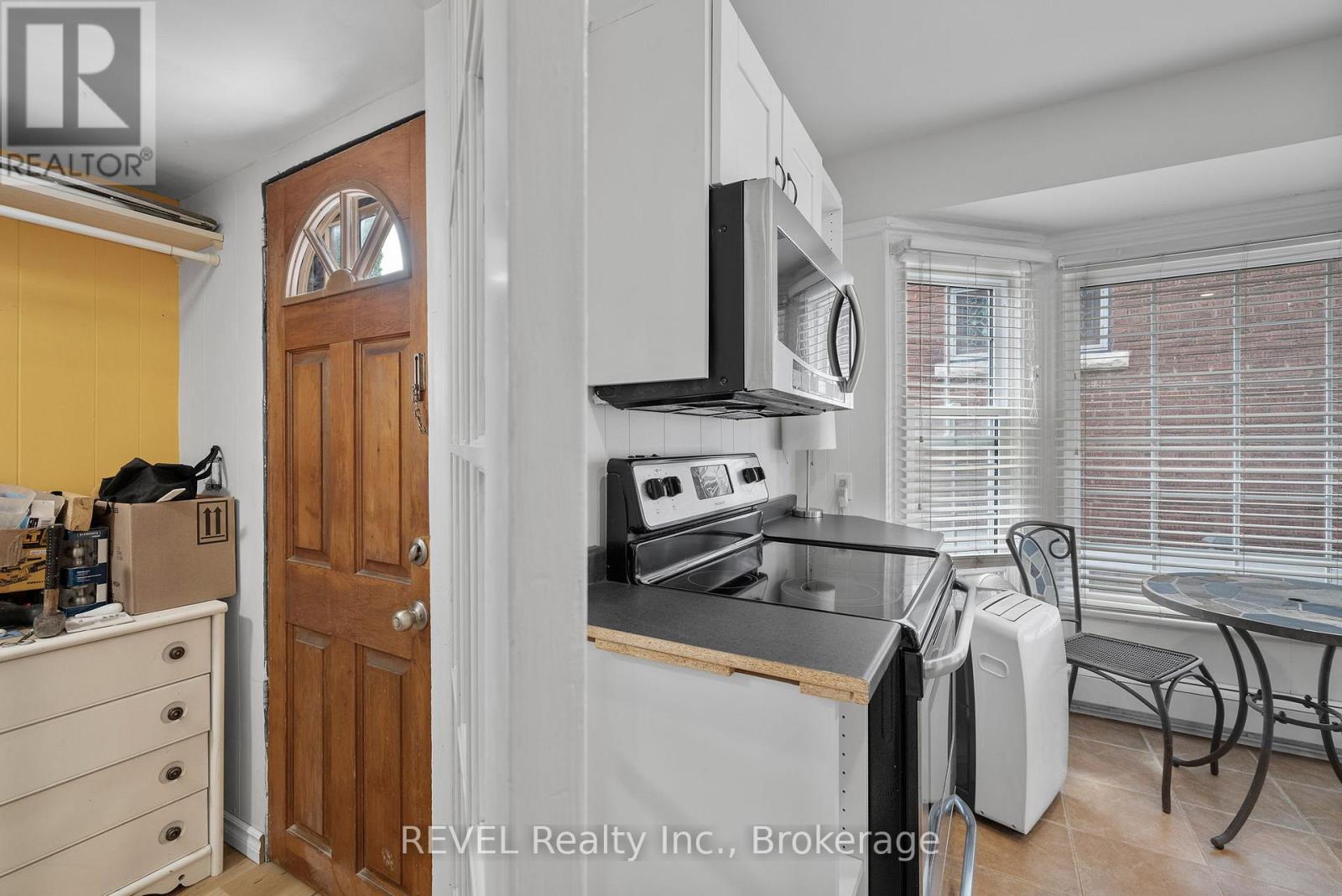 Photo 18 of 5408 Ontario Avenue, Niagara Falls ON