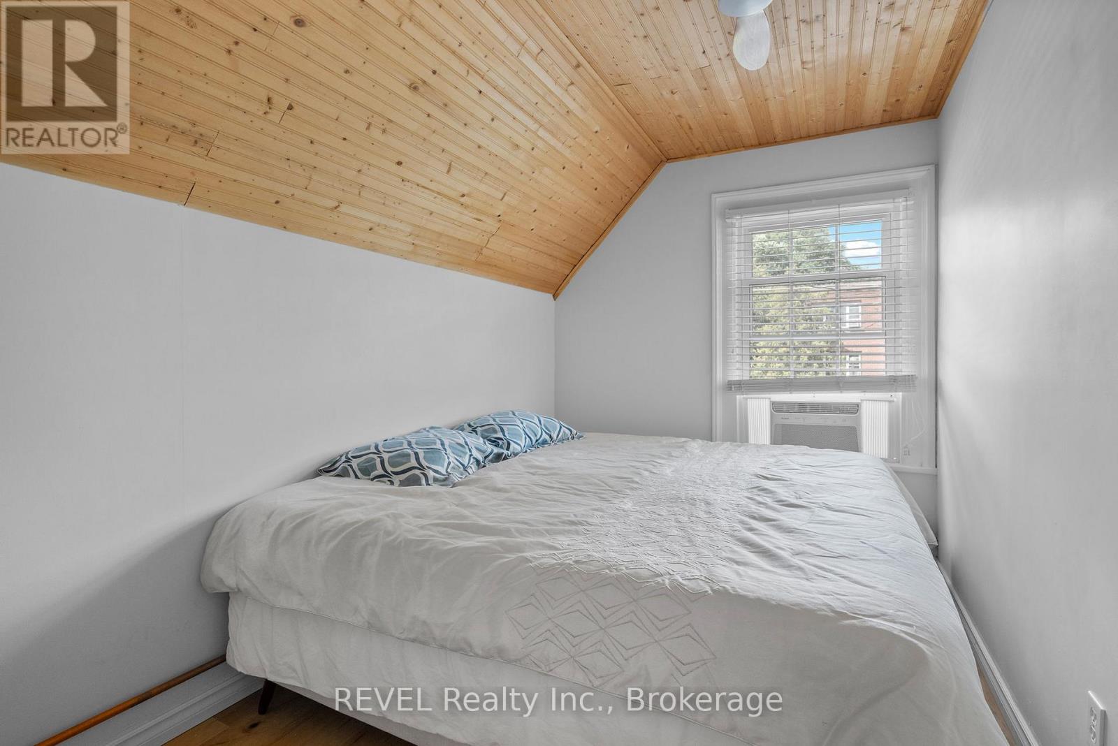 Photo 24 of 5408 Ontario Avenue, Niagara Falls ON