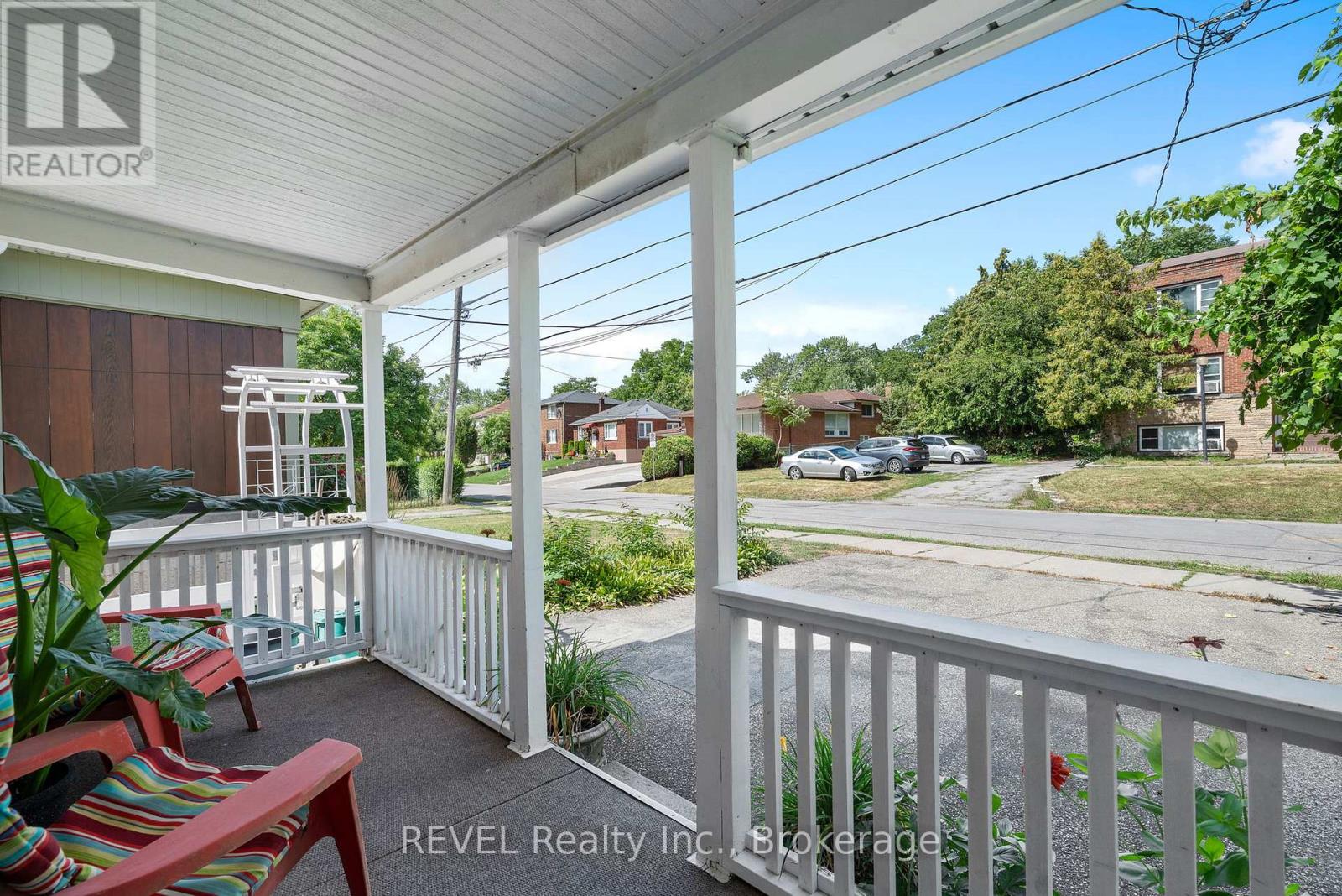 Photo 7 of 5408 Ontario Avenue, Niagara Falls ON