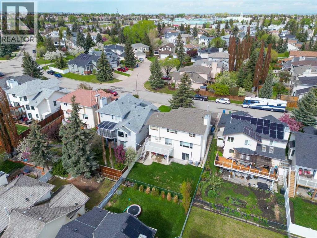 Single Family House for Sale in  Hawktree Circle NW Hawkwood Calgary 