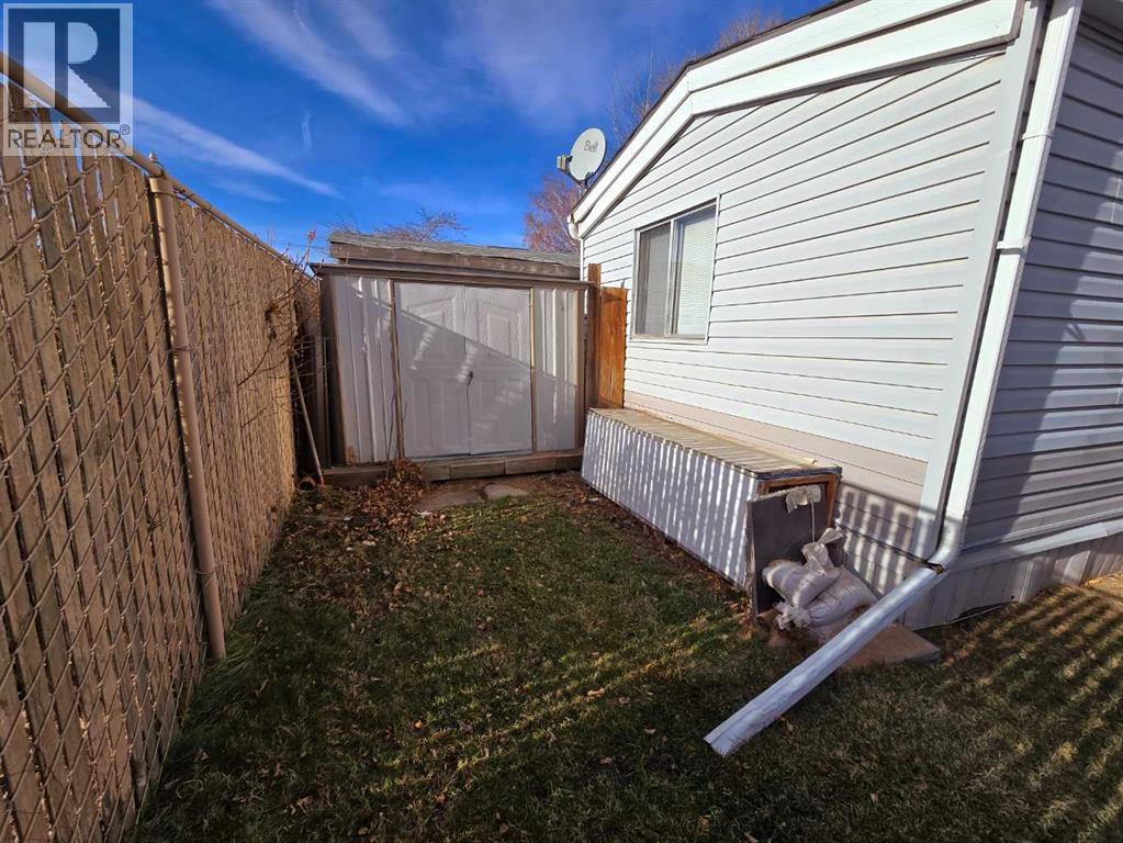 Photo 8 of 61 1410 43 Street S, Lethbridge AB