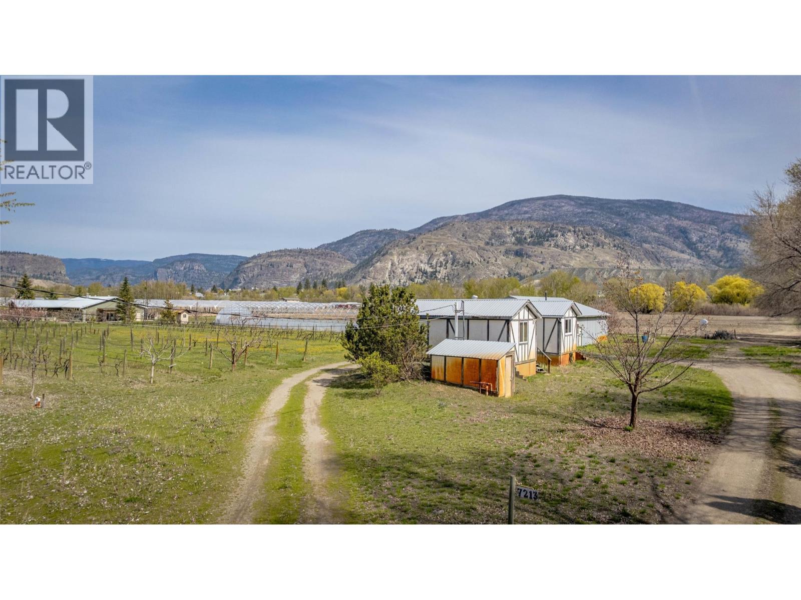 7231 ISLAND Road, Oliver