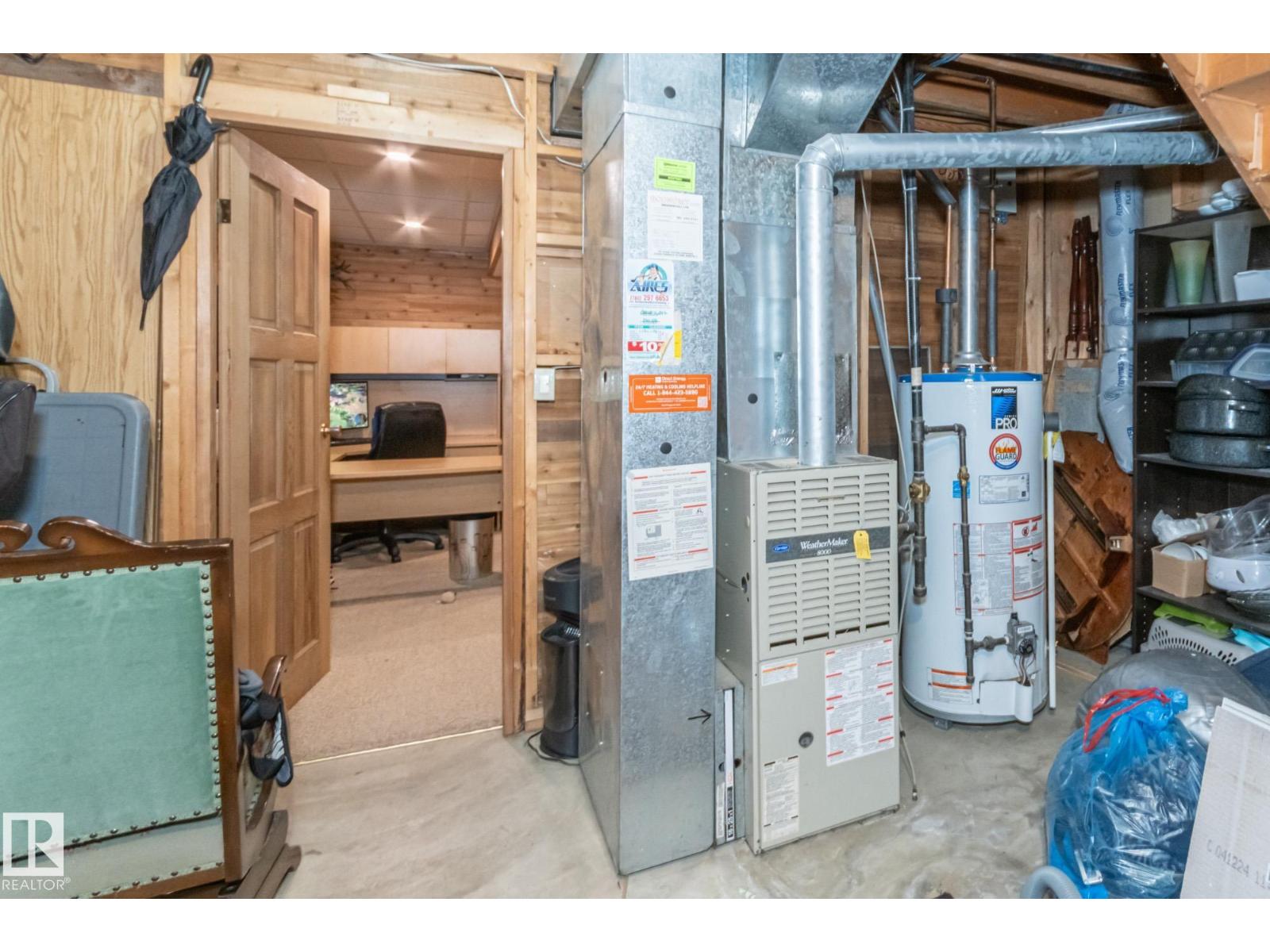 Photo 14 of 7731 188 St Nw, Edmonton AB