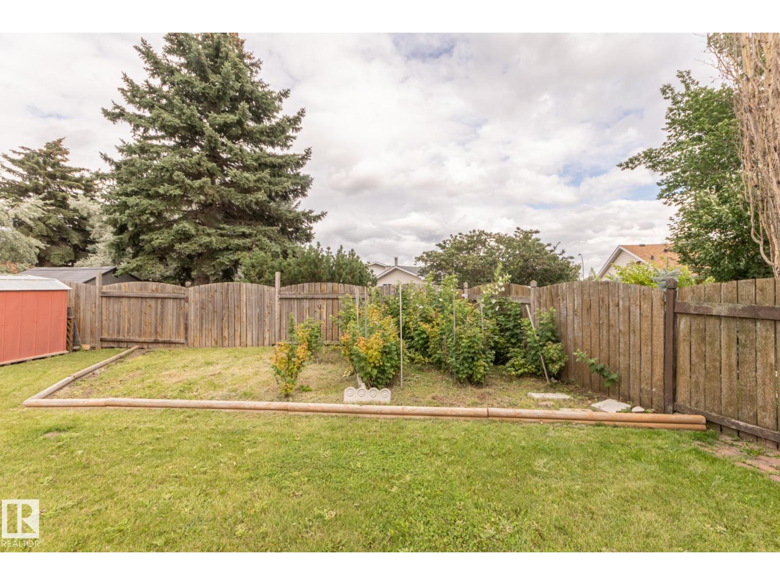 Photo 10 of 7731 188 St Nw, Edmonton AB