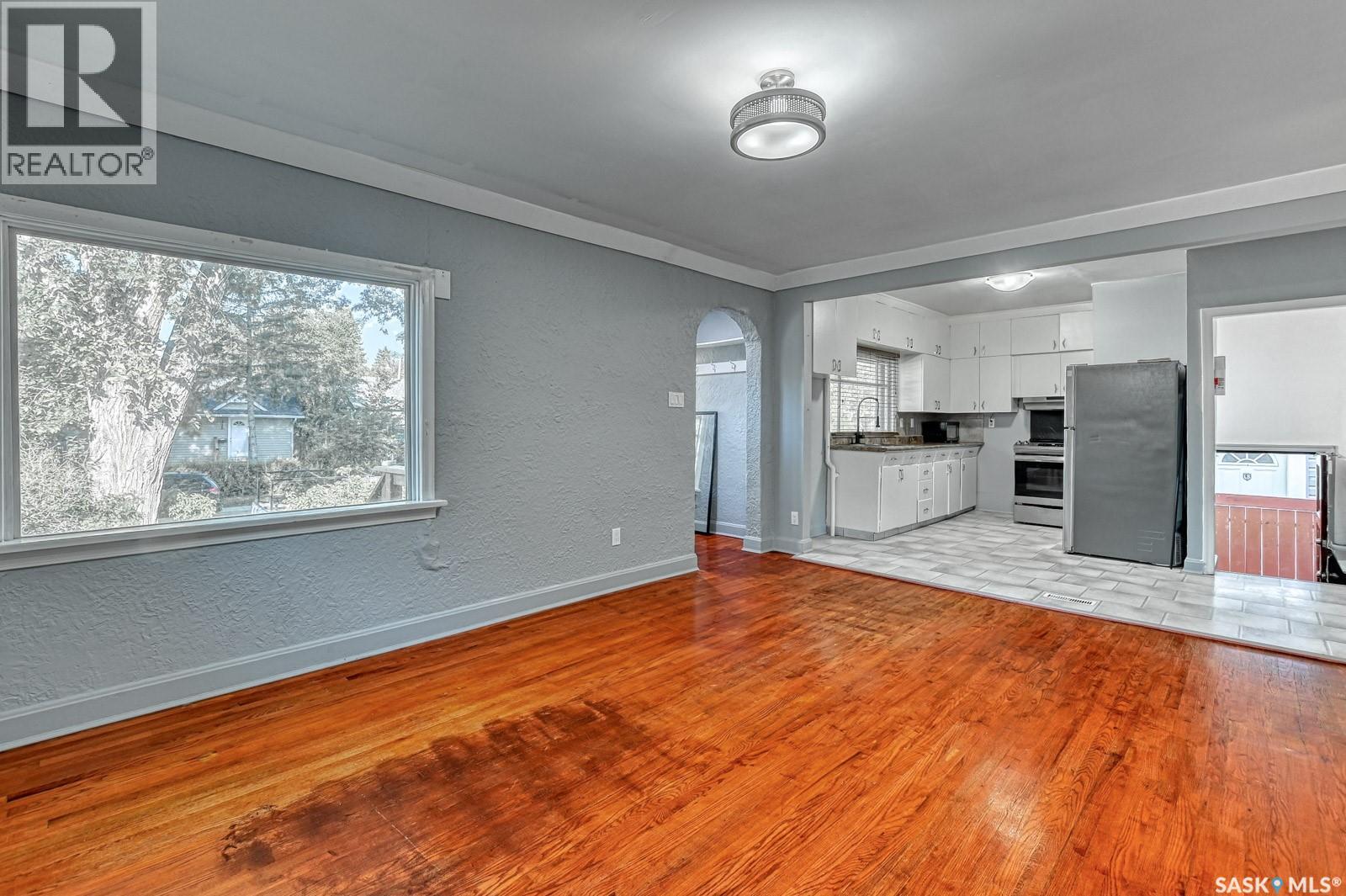 Photo 3 of 1343 Queen Street, Regina SK
