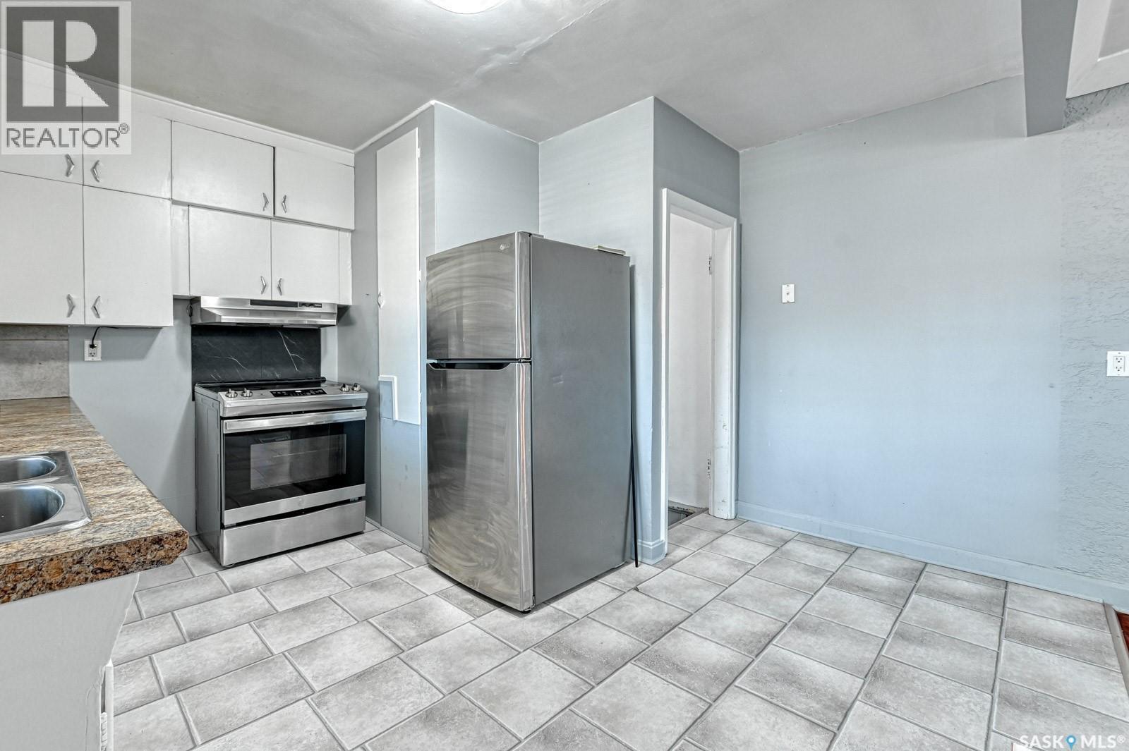 Photo 6 of 1343 Queen Street, Regina SK