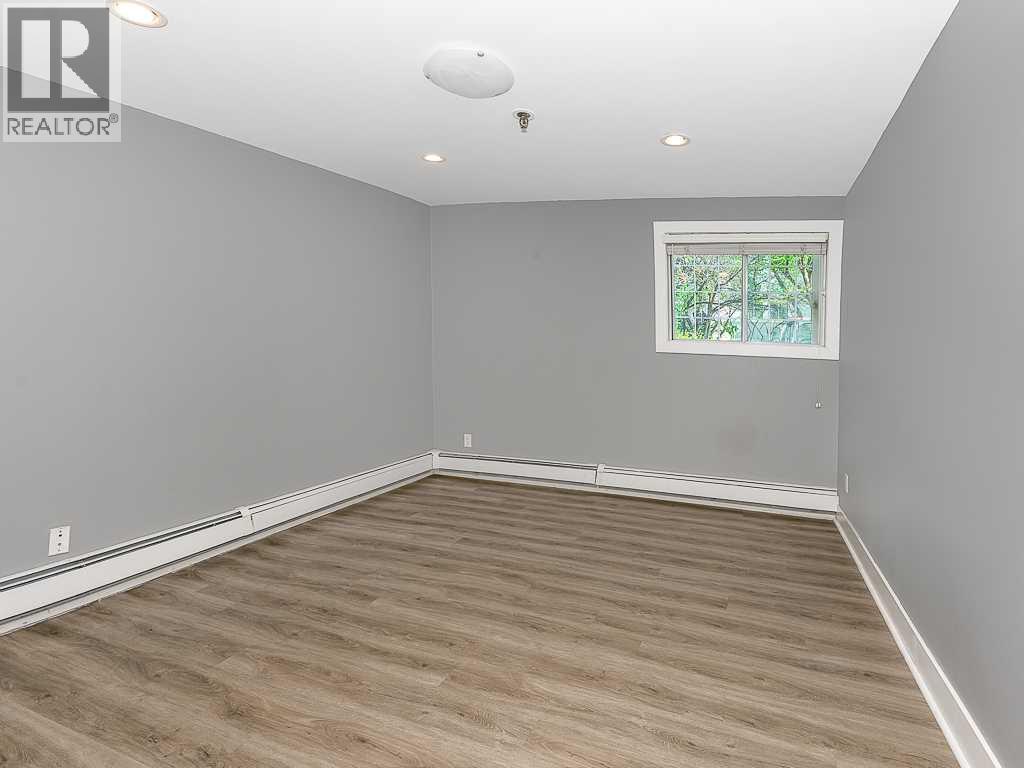 Single Family House for Sale in    Avenue SW Cliff Bungalow Calgary 