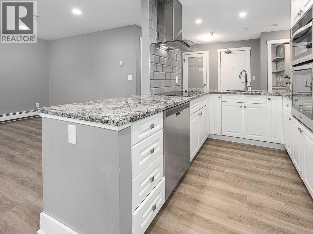 Single Family House for Sale in    Avenue SW Cliff Bungalow Calgary 