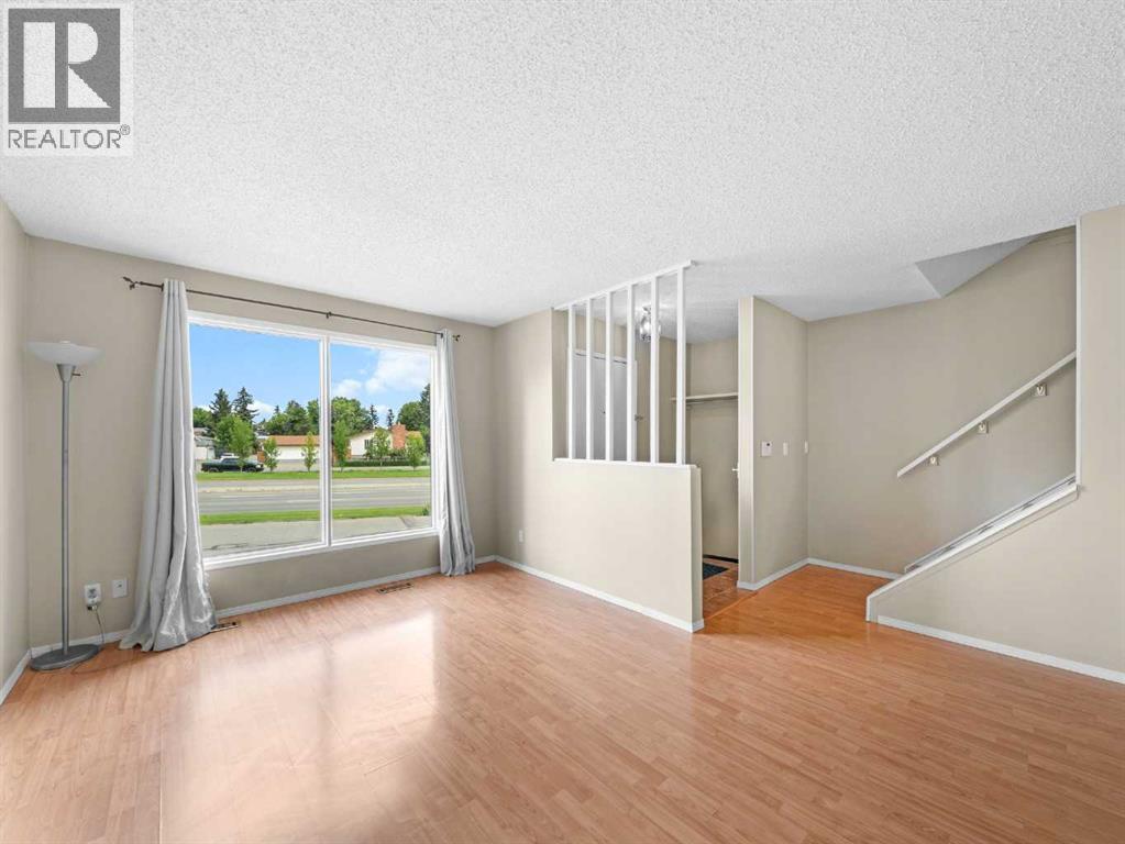 Single Family House for Sale in    Street NE Pineridge Calgary 