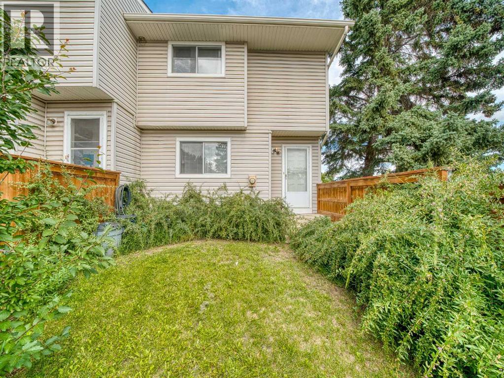 Single Family House for Sale in    Street NE Pineridge Calgary 
