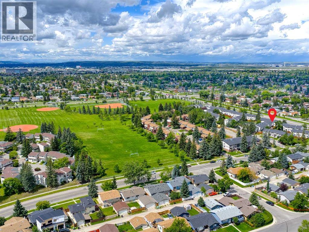 Single Family House for Sale in    Street NE Pineridge Calgary 