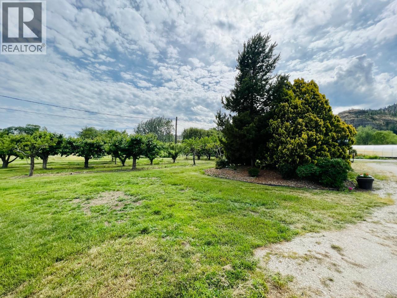 7231 ISLAND Road, Oliver