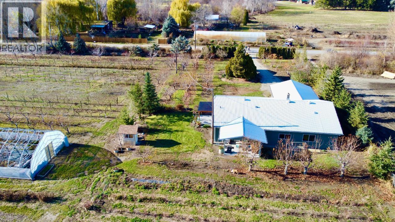 7231 ISLAND Road, Oliver